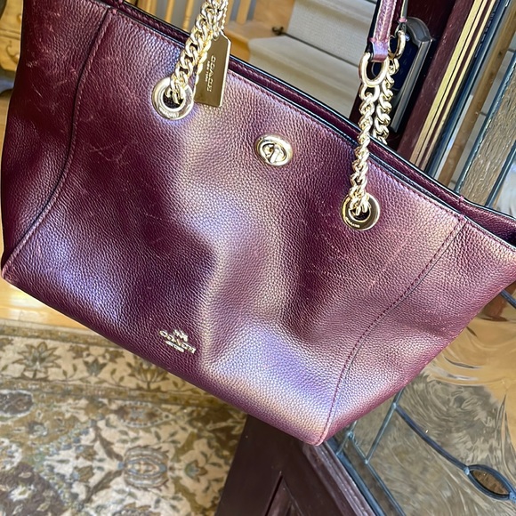 Preloved Coach bag - beautiful burgundy - Picture 2 of 7